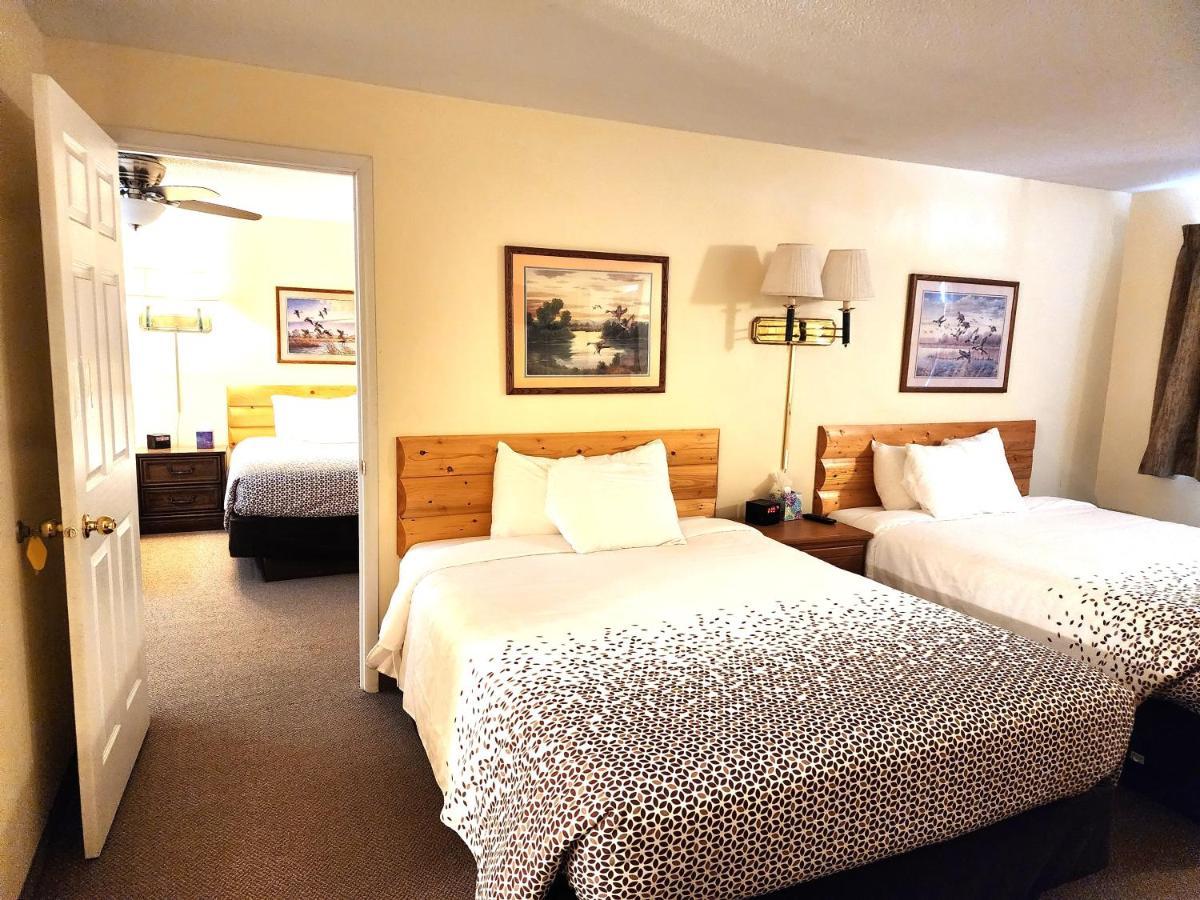 Grantsburg Inn Экстерьер фото